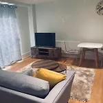 Ormeau Road Stylish Double Bedroom Luxury Apartment